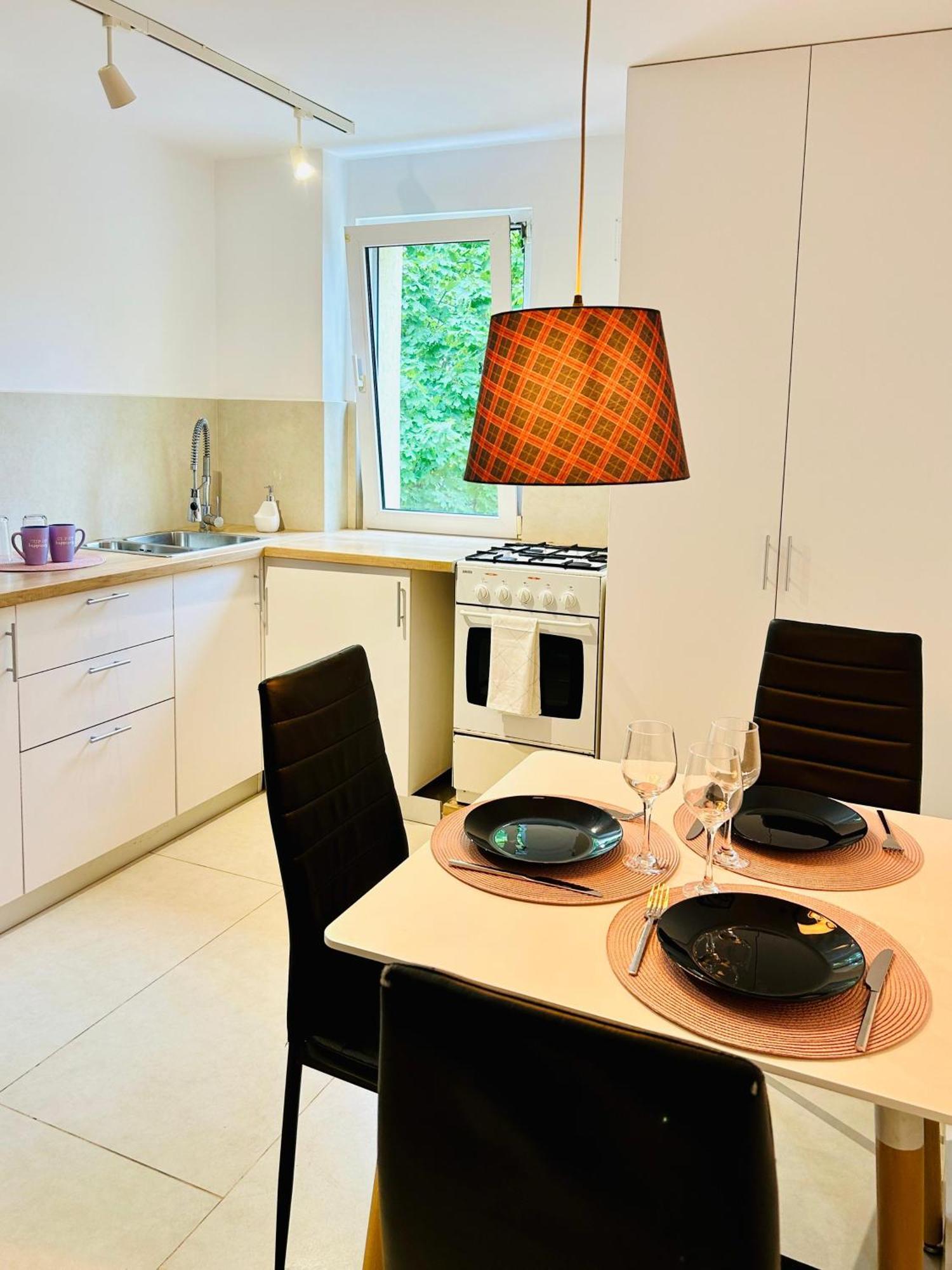 Chic Escape One - Free Parking Appartamento Braşov